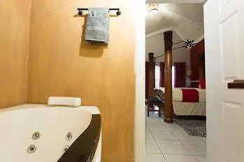 Casa Tianna Guest Apartments Kingston