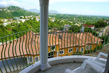 Casa Tianna Guest Apartments Kingston