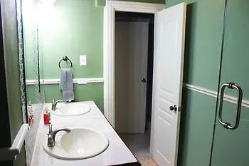 Casa Tianna Guest Apartments Kingston